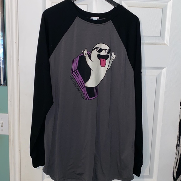 3/$30 Halloween Ghost Shirt - Picture 2 of 7